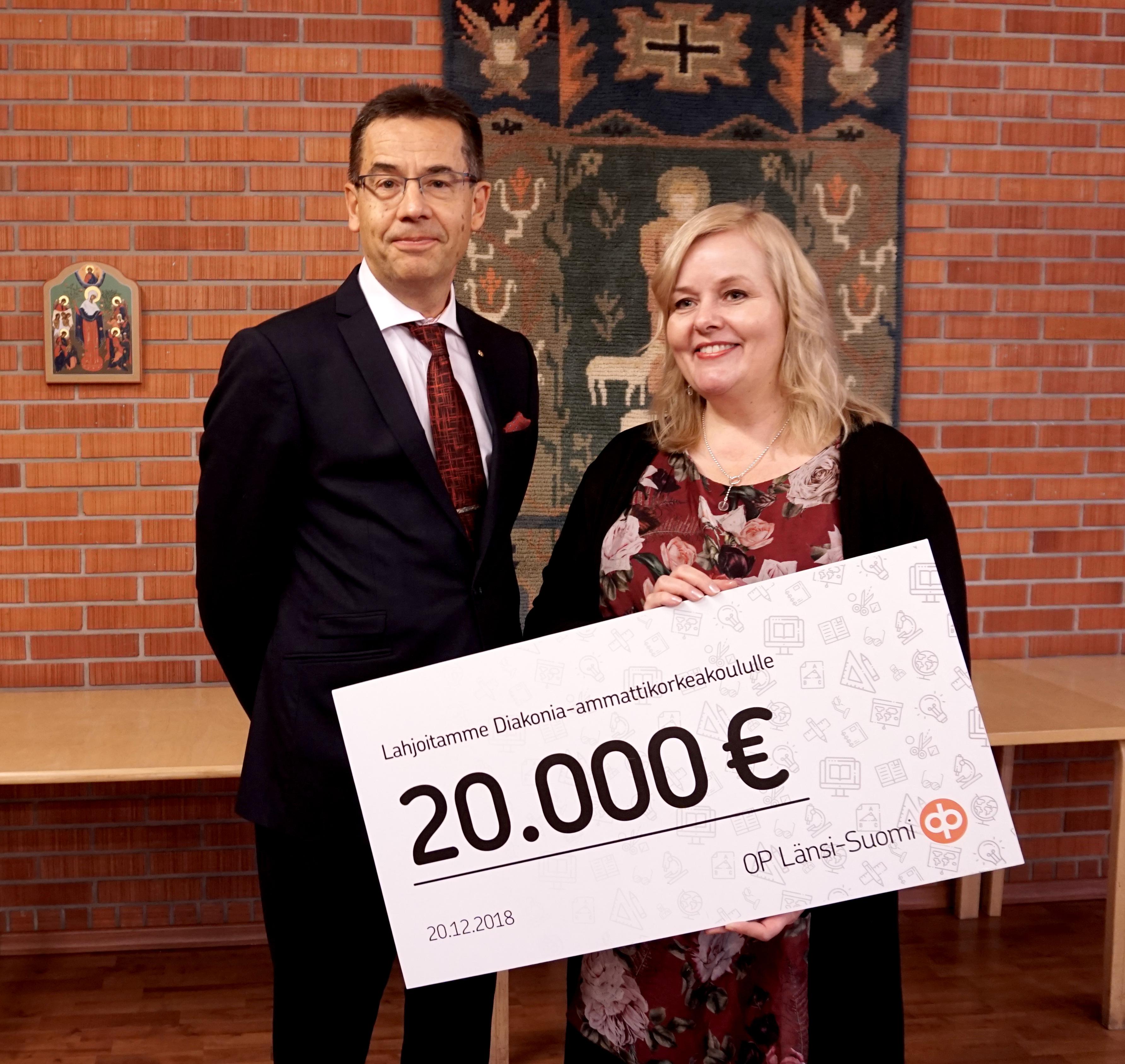 OP Länsi-Suomi lahjoittaa 20 000 euroa Diakonia-ammattikorkeakoululle –  Diakonia-ammattikorkeakoulu